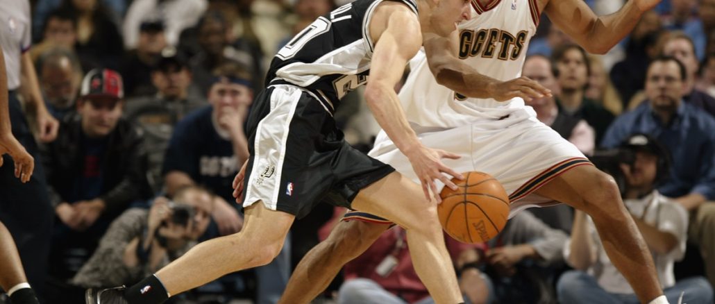 Emanuel Ginobili en 2002 debutó en NBA Un 29 de octubre de 2022 debutó con San Antonio Spurs ante los Lakers. Se cumplen 23 años del debut de Manu Ginóbili en la NBA