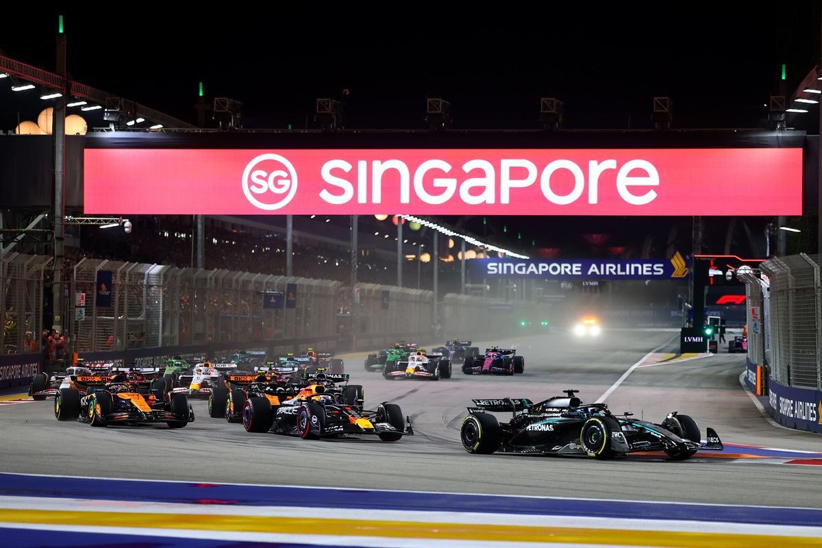 Russell ganó en Singapur y Franco Colapinto fue decimosexto