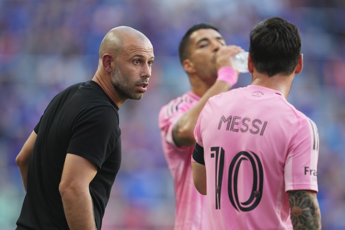 Mascherano habló sobre contar con Messi en medio de la gira de Argentina: "Si no juega..."