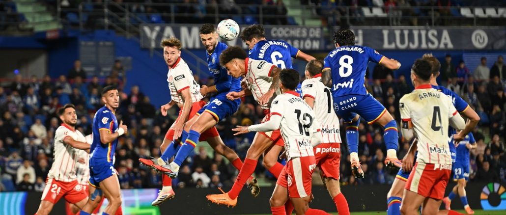 Getafe CF v Girona FC - LaLiga EA Sports Fue victoria de los Azulones con tantos de Mario Martín y Borja Mayoral. Getafe ganó 2 a 1 y clavó en el fondo a Girona
