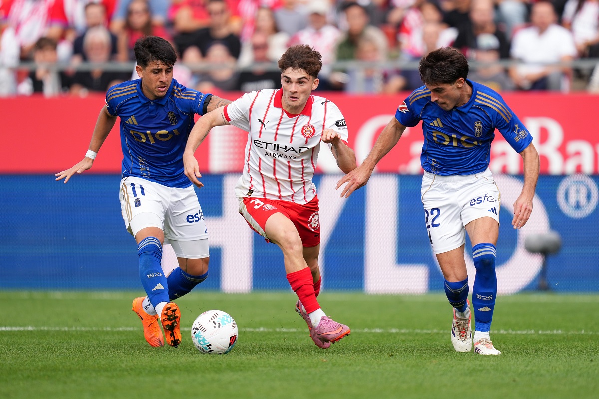 Girona y Real Oviedo hicieron un partidazo loco (3-3) en Montilivi lleno de penales y polémicas