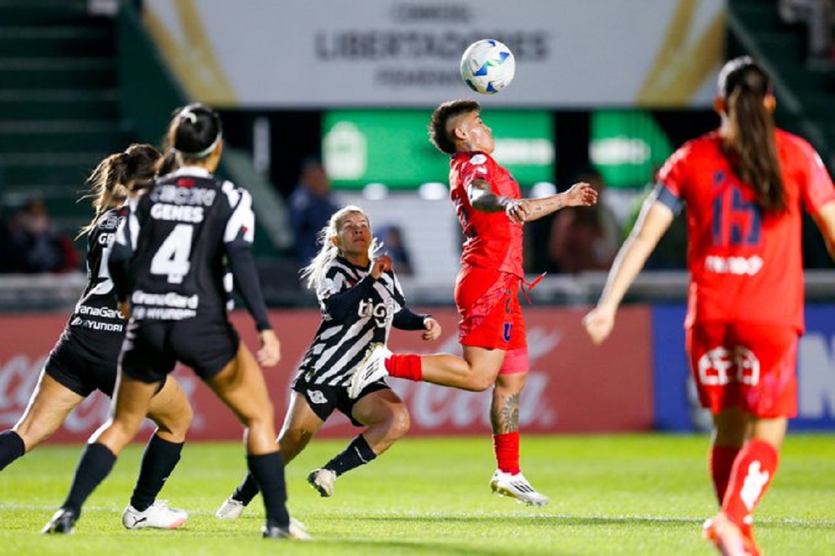 Libertad y la U de Chile igualaron sin goles y dejaron el Grupo D al rojo vivo en la Libertadores Femenina