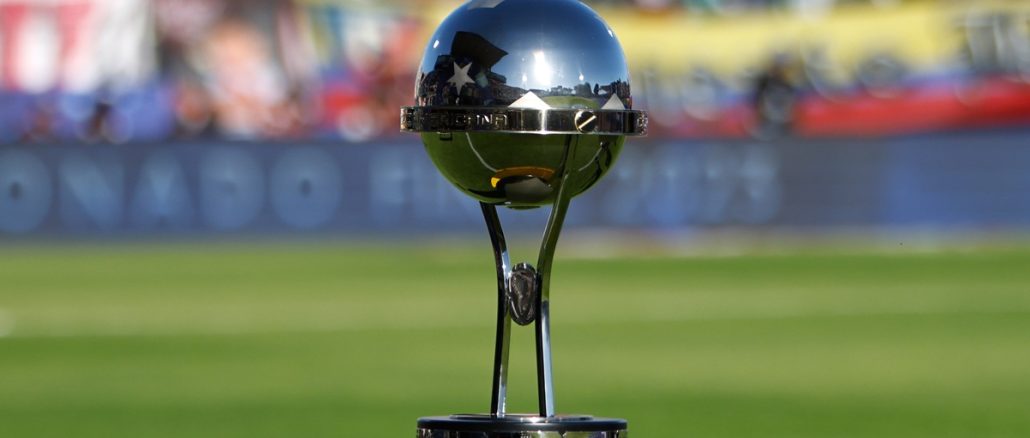 Trofeo de la Copa Sudamericana 2025 Lanús y Atlético Mineiro definirán la Copa Sudamericana 2025