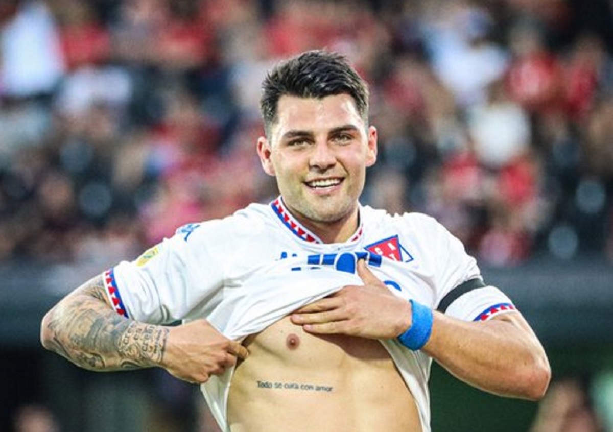 Nacho Russo habló tras el gol dedicado a su padre: "Es un beso al cielo, él estaría feliz"