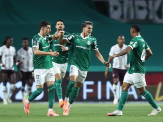 Palmeiras remontó el global ante Liga de Quito
