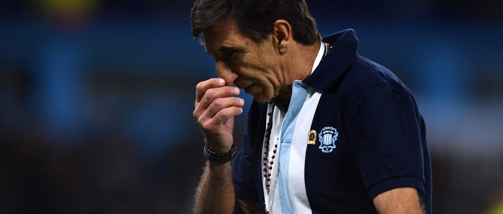 Gustavo Costas Gustavo Costas, tras la eliminación de Racing de la Libertadores: "Defraudé a mi gente"