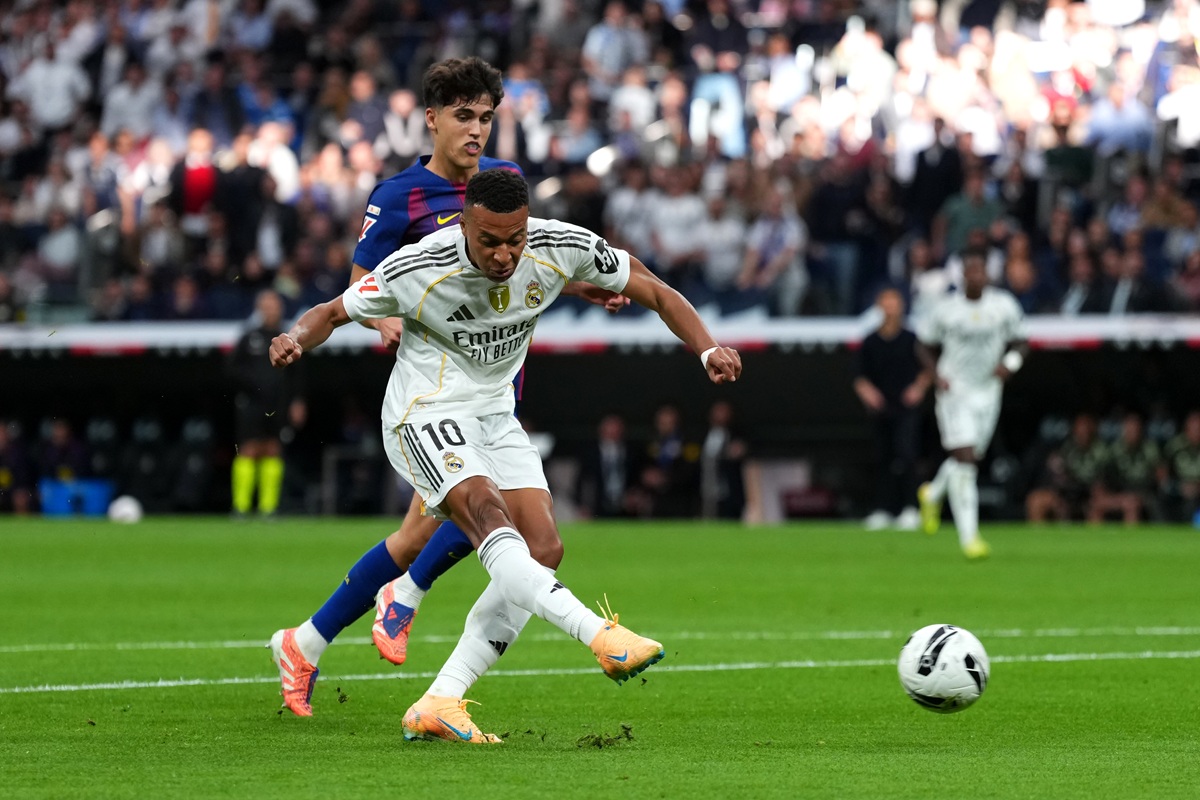 Kylian Mbappé convirtió ante Barcelona su gol 60 con Real Madrid