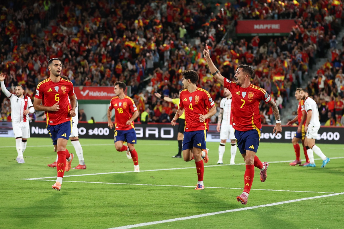 Yeremy Pino volvió a la Selección de España y lo hizo con gol