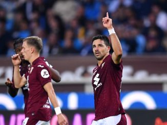 Napoli sufrió la ley del ex y cayó ante Torino