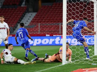 Lanús ganaba en Chile pero la U lo empató en la última.