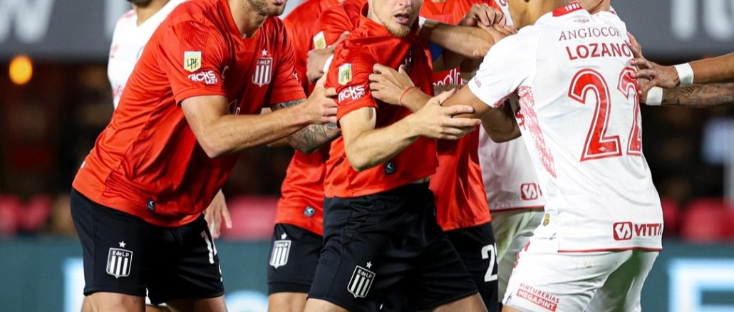 Argentinos le ganó a Estudiantes en Uno y está en los play-offs