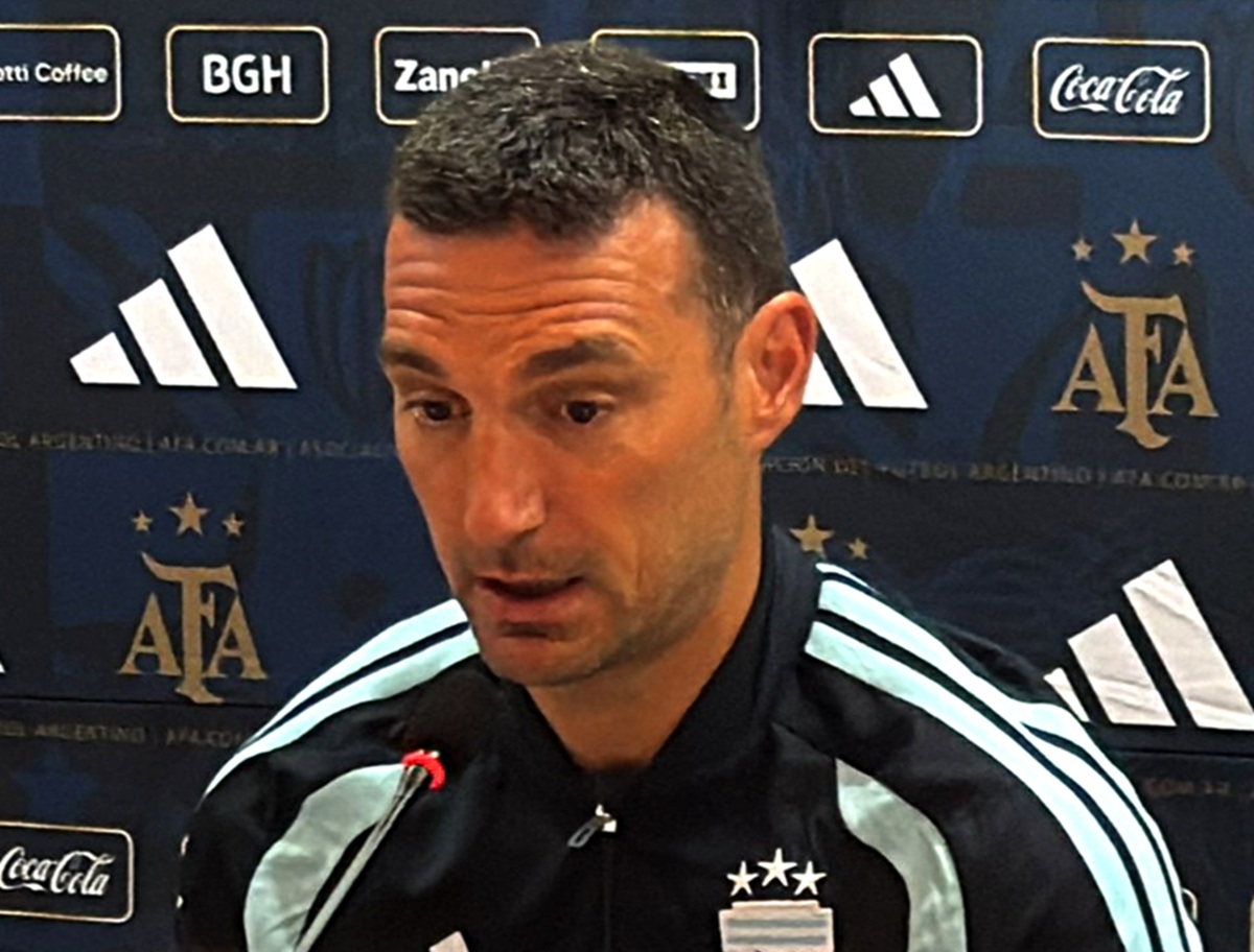 Lionel Scaloni confirmó la titularidad de Lionel Messi en Angola