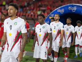 Fue 4 a 0 para sostener su ilusión del boleto directo. Surinam goleó a El Salvador y ante Guatemala define su boleto al Mundial