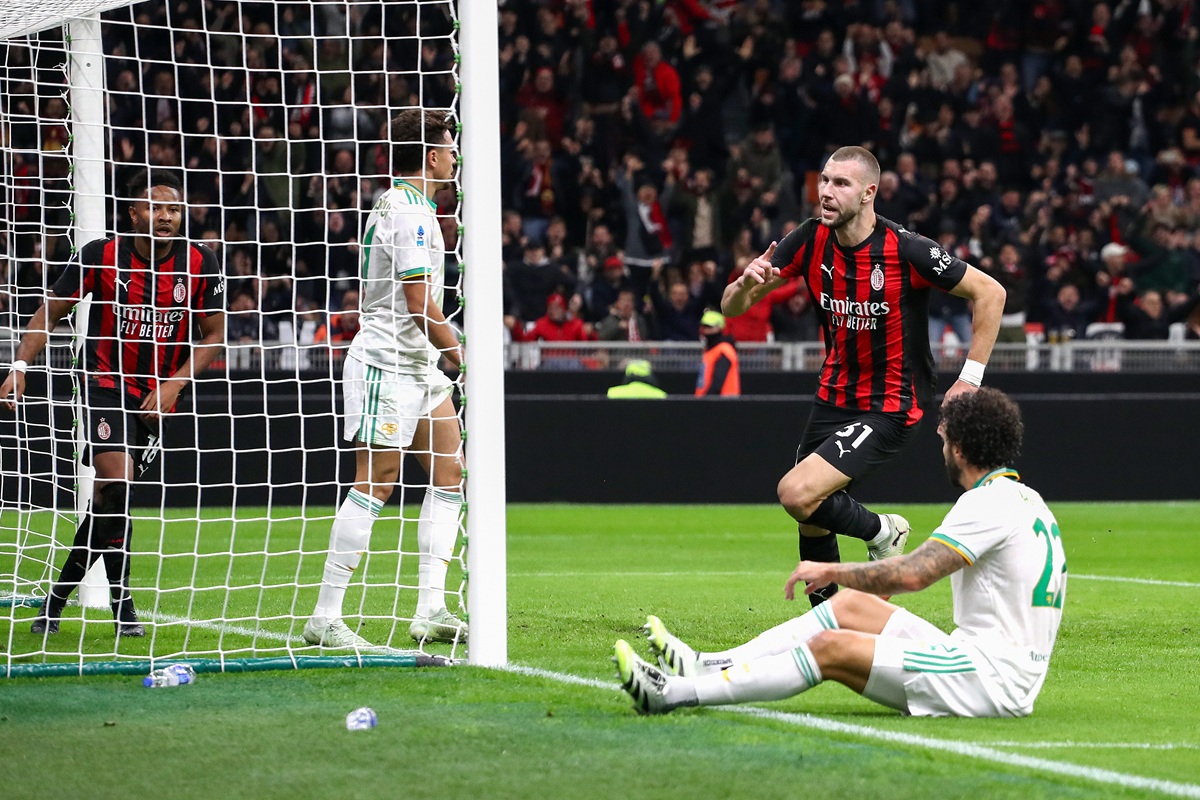 Milan venció a Roma y puso en llamas a la Serie A