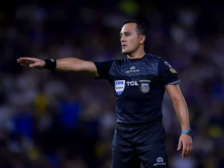 Espinoza, otra vez contra Caruso Lombardi: "Si tocan a un árbitro, vamos todos directo por él"