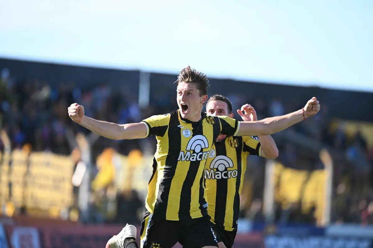 Deportivo Madryn felicitó a Rosario Central y Ángel Di María por ser “Campeón de Liga 2025”