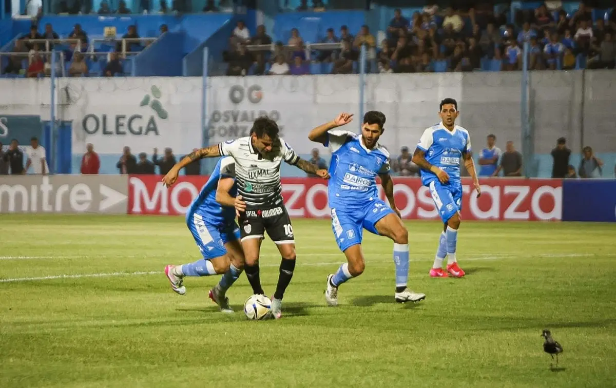 Estudiantes de Río Cuarto ganó y es el primer finalista del reducido de la Primera Nacional
