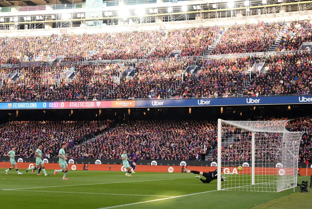El nuevo Camp Nou alabó a Lionel Messi en el minuto 10 de Barcelona - Athletic Club
