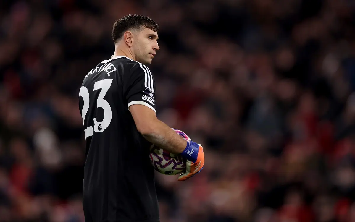 Dibu Martínez rompió el silencio tras su grosero error ante Liverpool: «Nunca pierdo…»