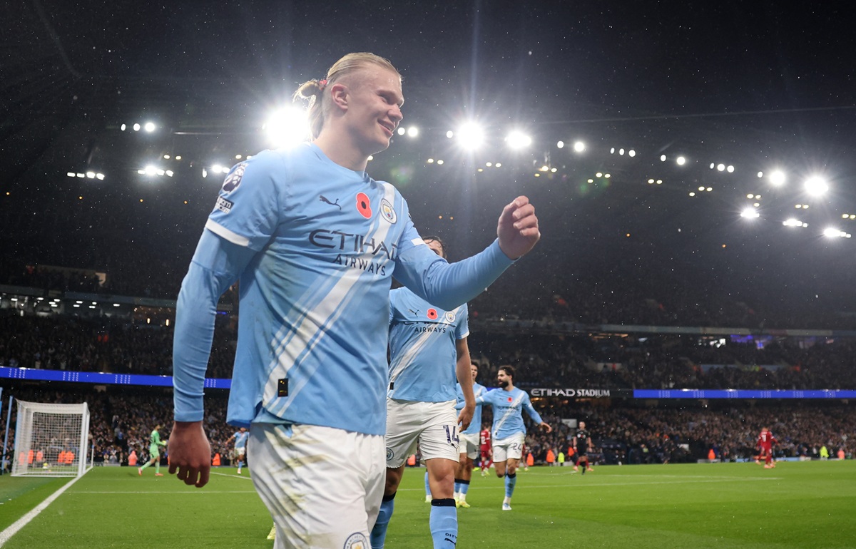 Erling Haaland convirtió ante Liverpool y ya marcó en 13 de los 15 partidos en la temporada con Manchester City