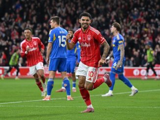 Los de Sean Dyche quieren salir de la zona baja en Premier League. Nottingham Forest retomó la senda del triunfo con un 3 a 1 a Leeds