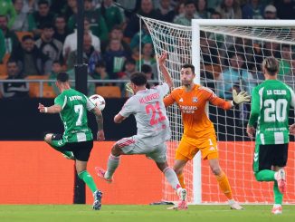 Fue 2 a 0 con goles de Abde y Antony en La Cartuja. Betis le quitó el invicto a Lyon y calentó la Europa League