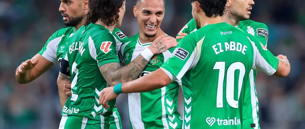 Betis goleó al Mallorca con un brillante Antony y recuperó terreno en ...