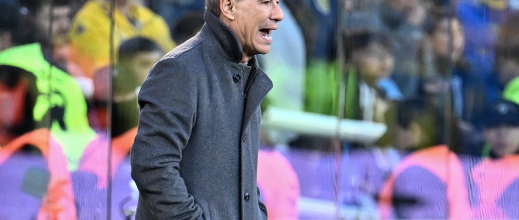 El DT de Rosario Central estuvo ofuscado con lo hecho por su rival. Ariel Holan disparó contra Estudiantes: "Cuando se falta el respeto, duele"