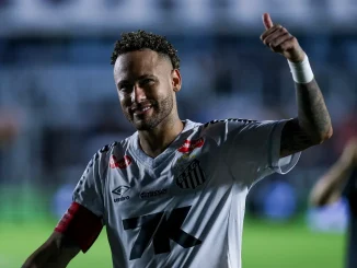 Neymar jugó lesionado en el Santos, metió un gol y fue clave en un triunfo con olor a salvación