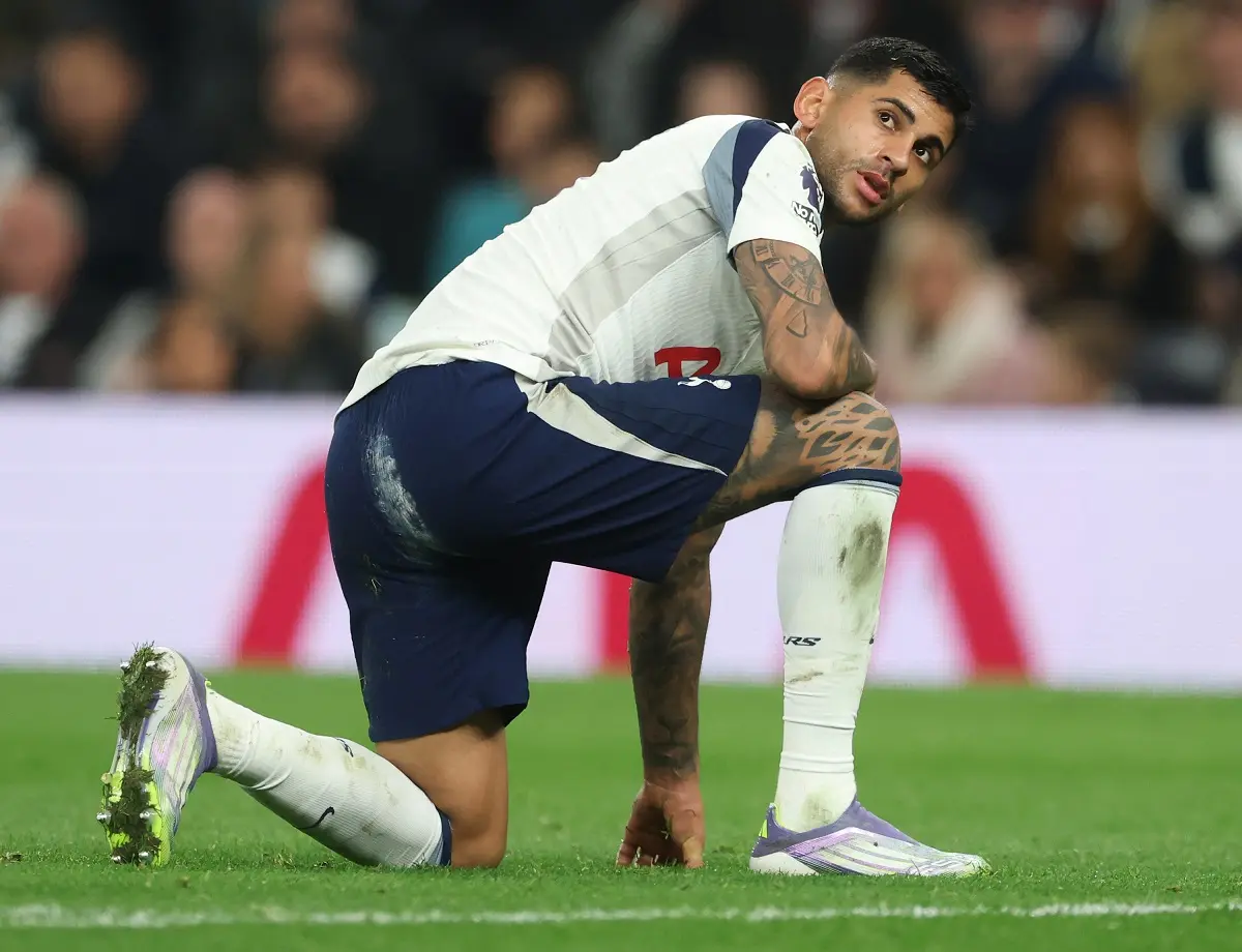 Alarma en Argentina: Cuti Romero salió con molestias en el empate entre los Spurs y el United