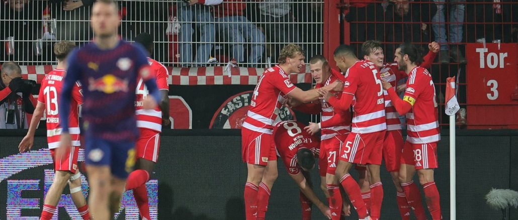 Union Berlin 3 vs Leipzig 1 Fue 3 a 1 para los Metalúrgicos en la capital alemana. Leipzig perdió con Union Berlin y podría dejar de ser escolta en Bundesliga