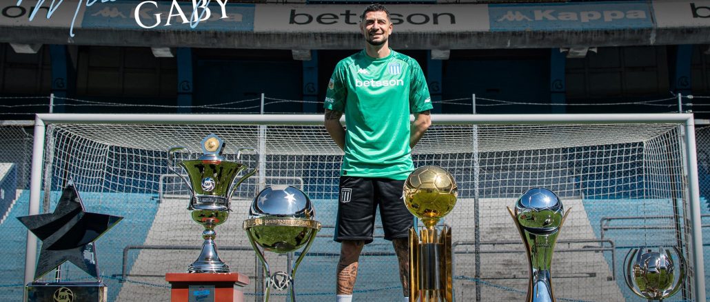 Gabriel Arias se despide de Racing en el Cilindro