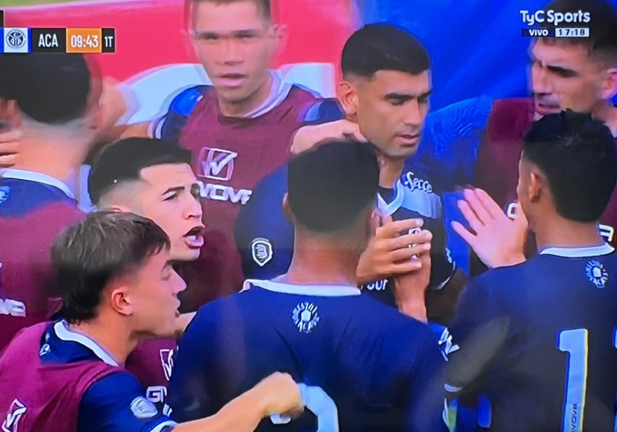 El Quemero se impone con un penal de David Escalante. Acassuso amplió la serie ante Armenio y sueña con el ascenso