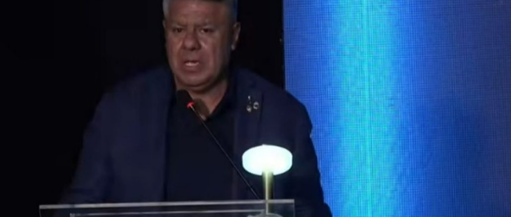 El presidente de AFA hizo mención al ascenso en Ezeiza. Chiqui Tapia en el sorteo del Nacional: "Se creen que es fácil dirigir un club"