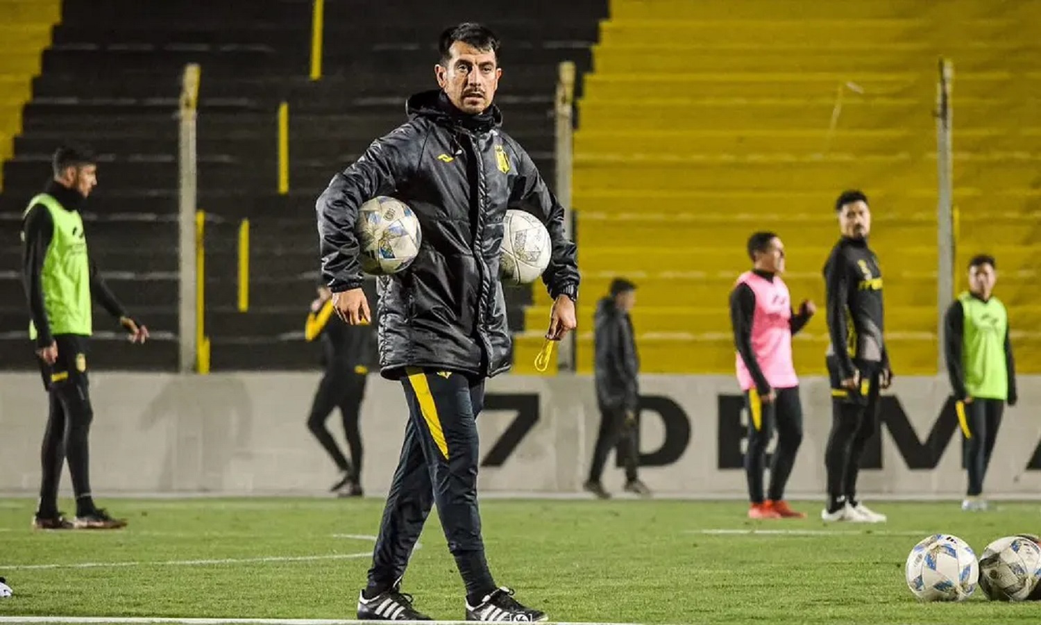 Leandro Gracián dejó de ser el entrenador de Deportivo Madryn