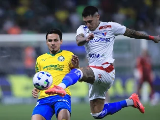 Central va por Gastón Avila