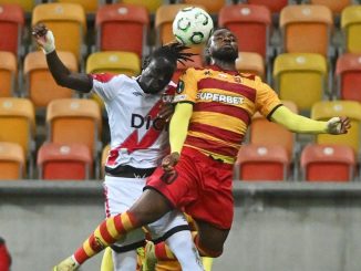 Fue 2 a 1 con goles de Sergio Camello y Pacha Espino. Rayo Vallecano ganó en Polonia y marcha cuarto en Conference League