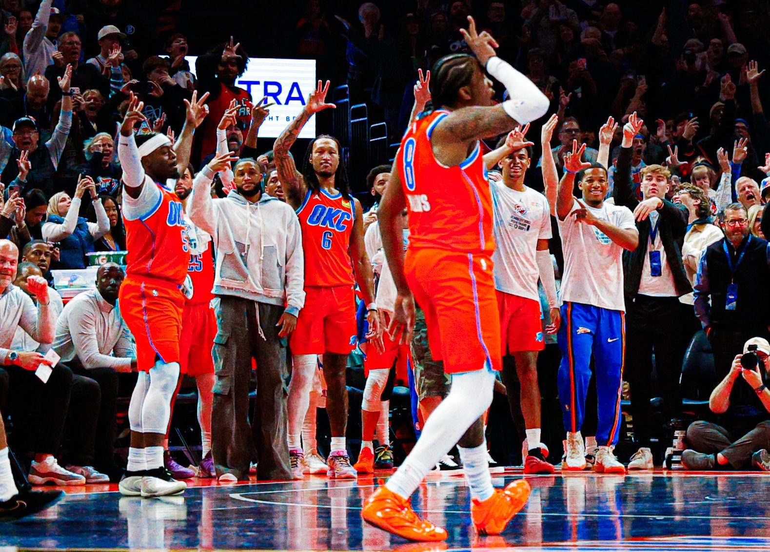El Oeste tiene a sus clasificados: Thunder y Spurs avanzan a semis en la NBA Cup