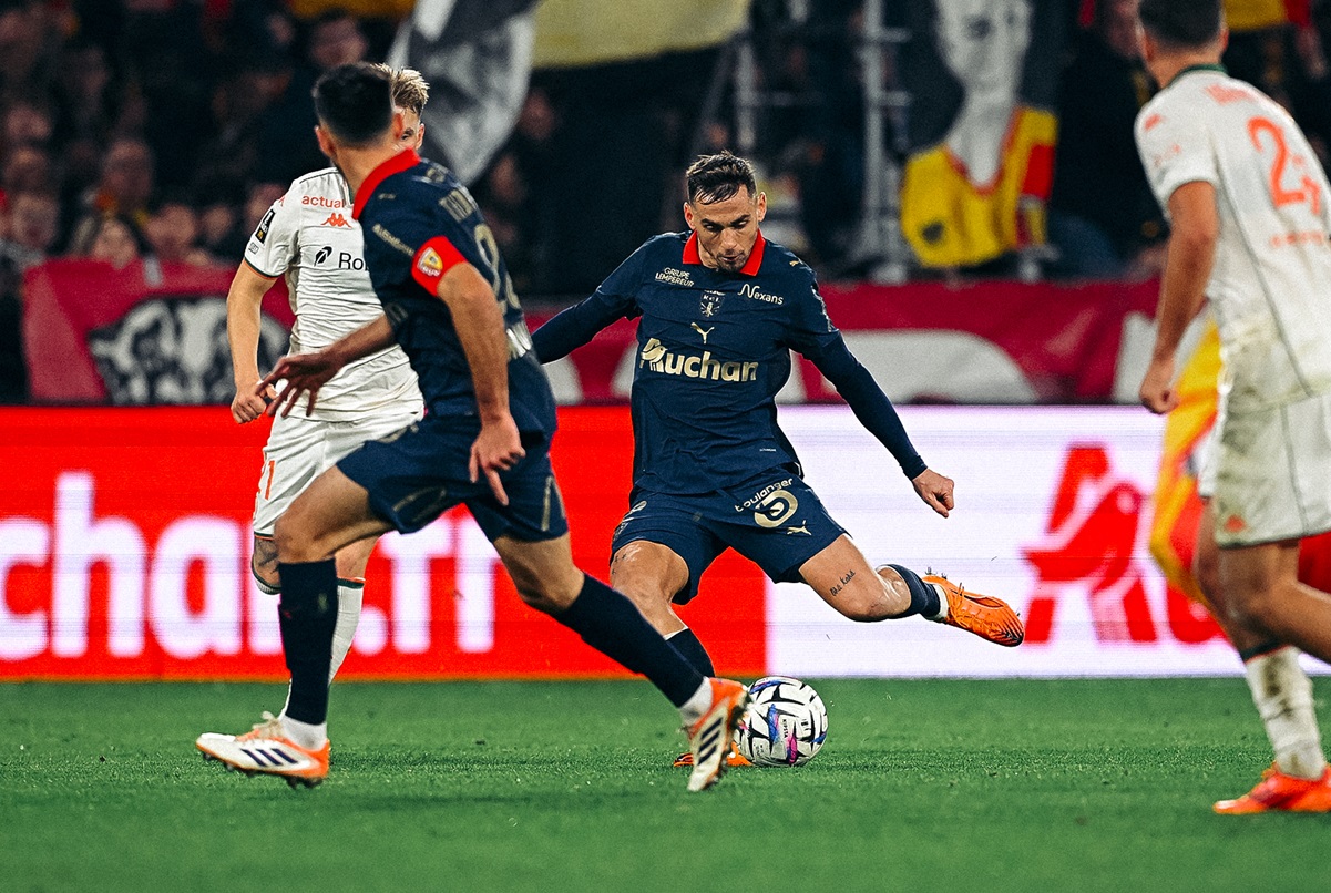 Lens le ganó a Niza y recuperó la cima en Ligue 1
