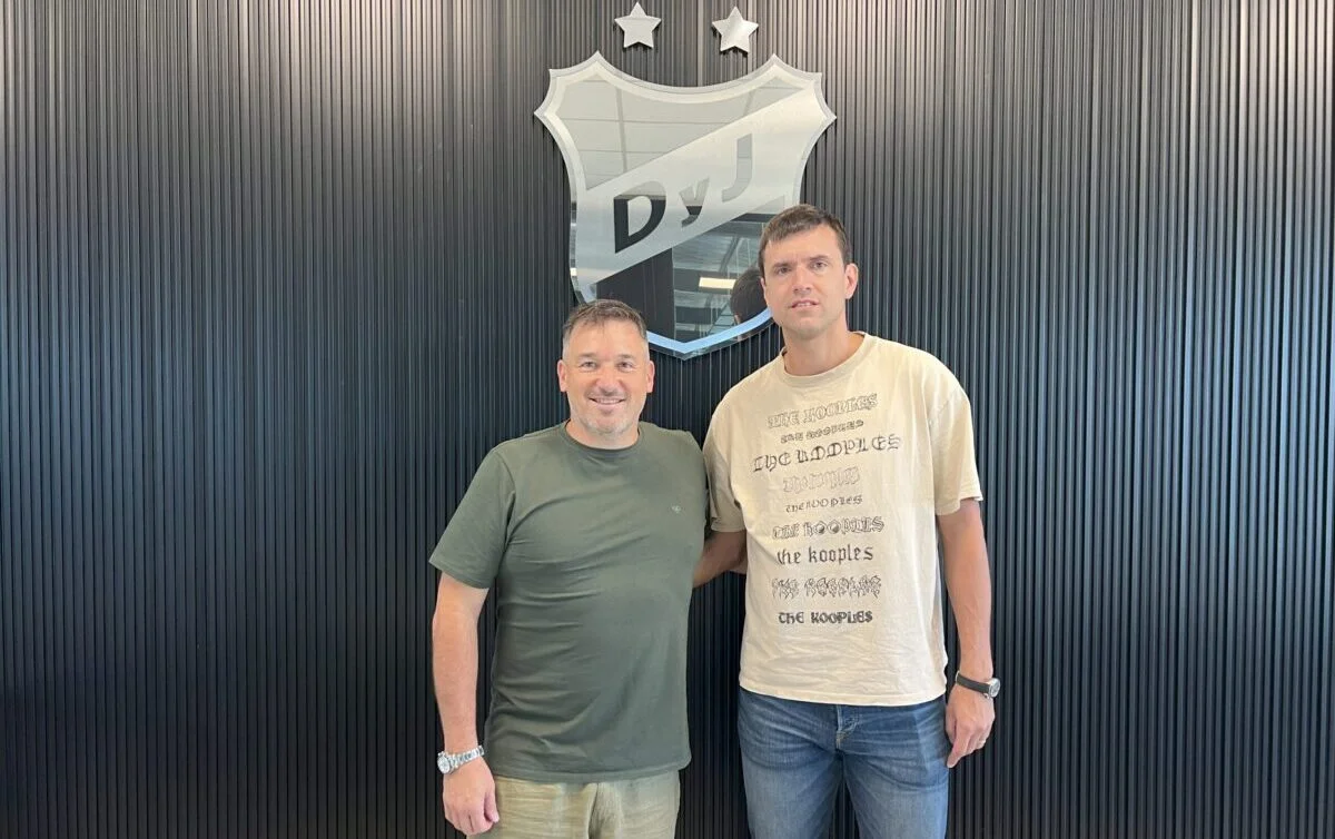 Defensa y Justicia presentó a Renato Civelli como nuevo Director Deportivo