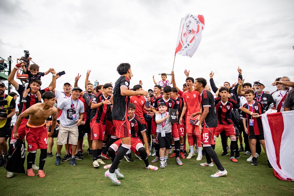 River se quedó con la Messi Cup tras vencer al Atlético Madrid