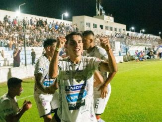 Deportivo Armenio fue más preciso en los penales y está en la final