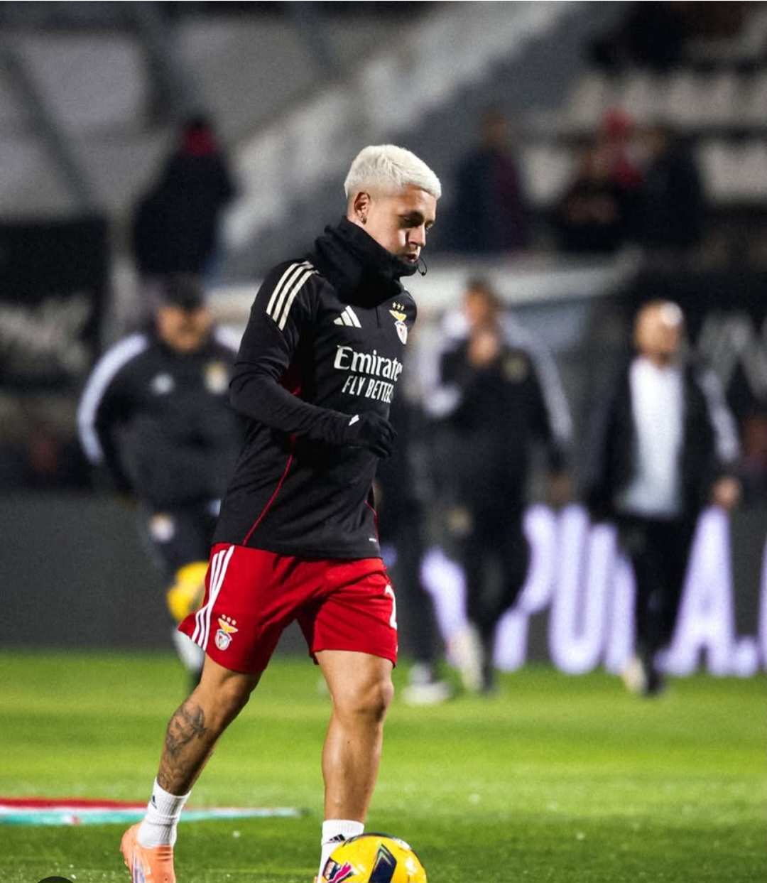 Gianluca Prestianni fue titular en Benfica