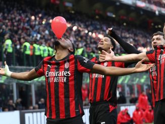 El francés marcó un doblete en Milan - Verona. Nkunku tuvo su estreno goleador en Serie A e infló su globo rojo