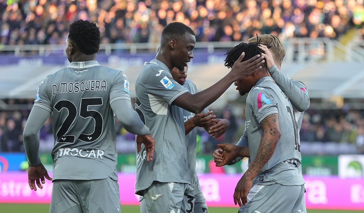 Fiorentina lucha por no descender en Serie A