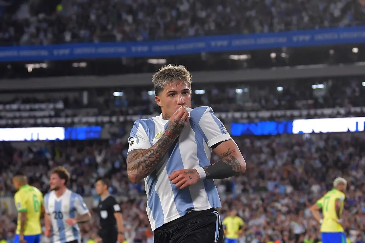 Enzo Fernández: "Me sentiría honrado de llevar la cinta de capitán de la Selección Argentina"