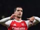 Arsenal venció a Brentford con otro gol de Merino