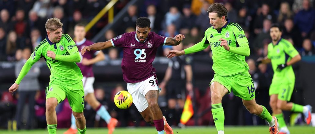 Burnley 2 vs Fulham 3 Séptima derrota al hilo para los Clartes. Fulham le ganó 3 a 2 a un Burnley que no despierta en Premier League