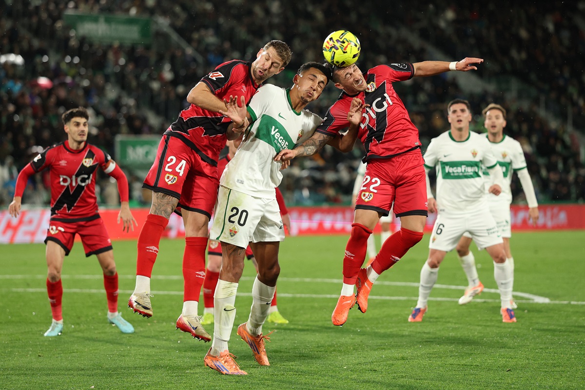 Los Ilicitanos se impusieron por 4 a 0 en casa. Elche cerró el 2025 con una gran goleada sobre Rayo Vallecano