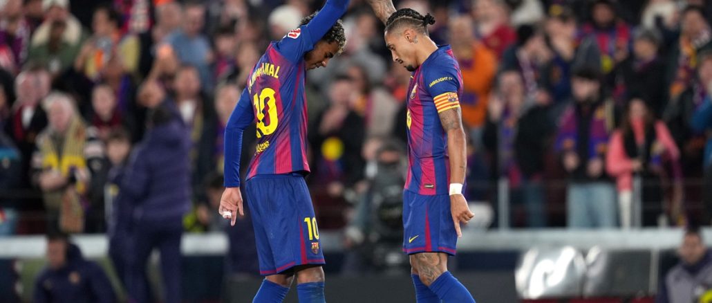 Raphinha la metió cuando la redonda no quería entrar en el Camp Nou. Barcelona sigue marcando goles, venció a Osasuna y lidera